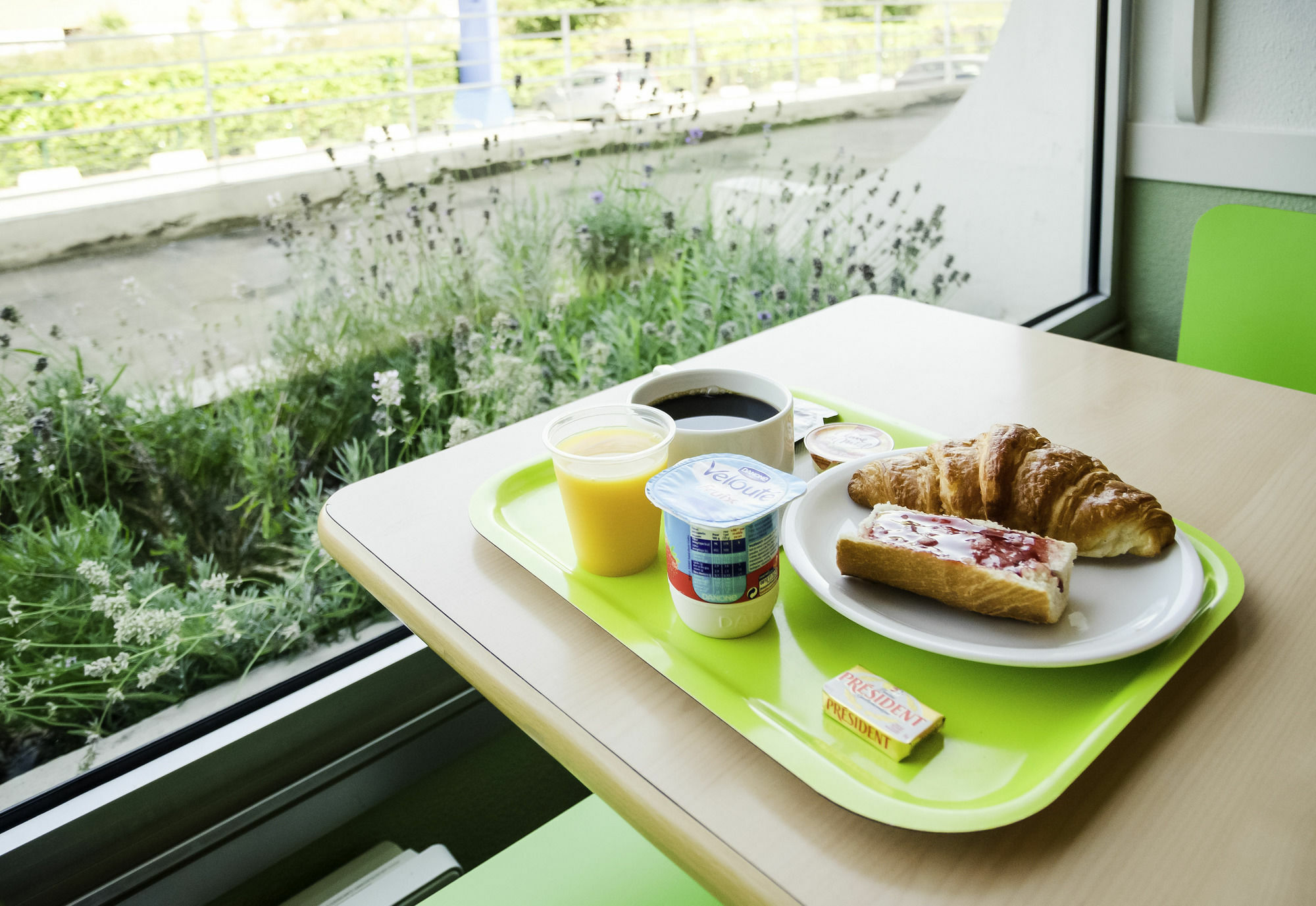 Ibis Budget Montélimar Eksteriør billede